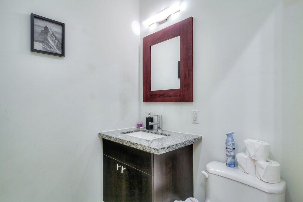 1 Shaw St Loft Suites Executive Loft 28