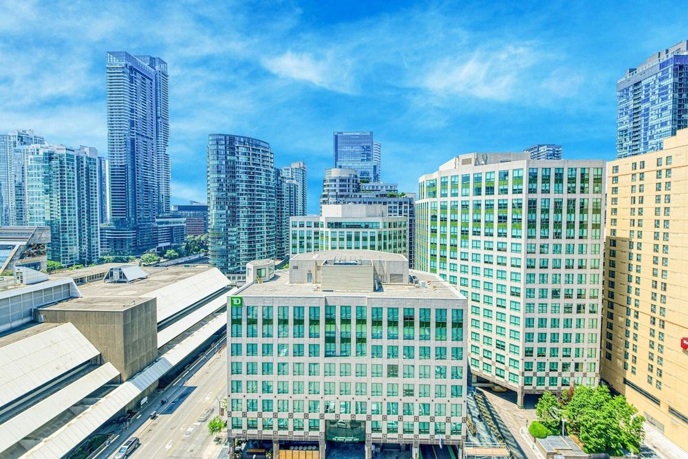 undefined RivetStays - The Atmos 6