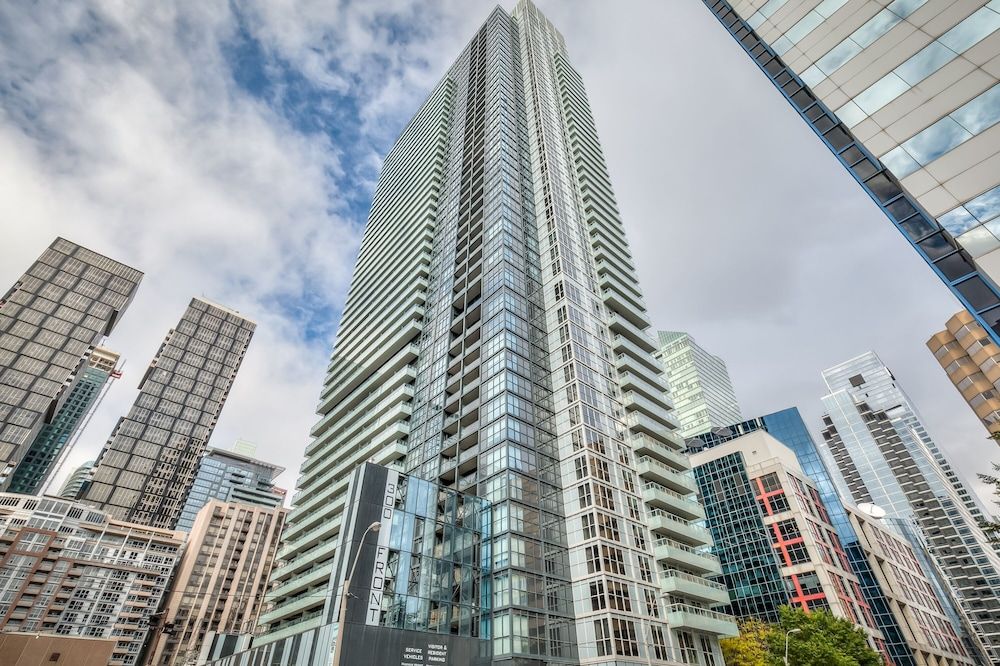 undefined RivetStays - The Atmos 3