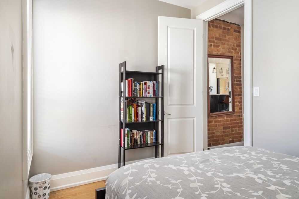 undefined Tourist Home on Stanley 7