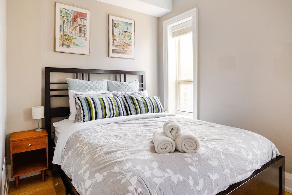 undefined Tourist Home on Stanley 8