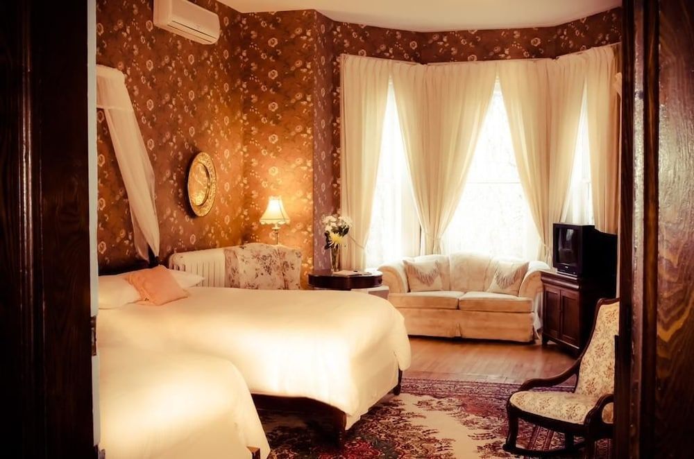 Classic Room, 2 Double Beds, Garden View