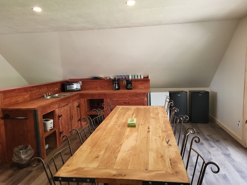 The Orchard Hostel Private Bunks Basic Shared Dormitory 11