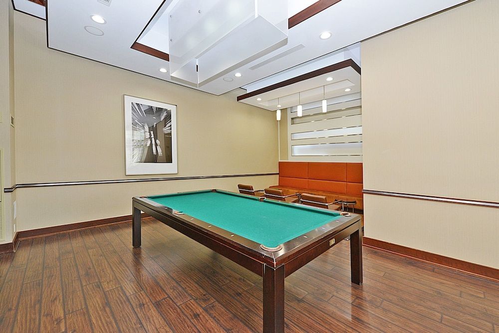 undefined Sarkar Suites - 330 Burnhamthorpe Road 9