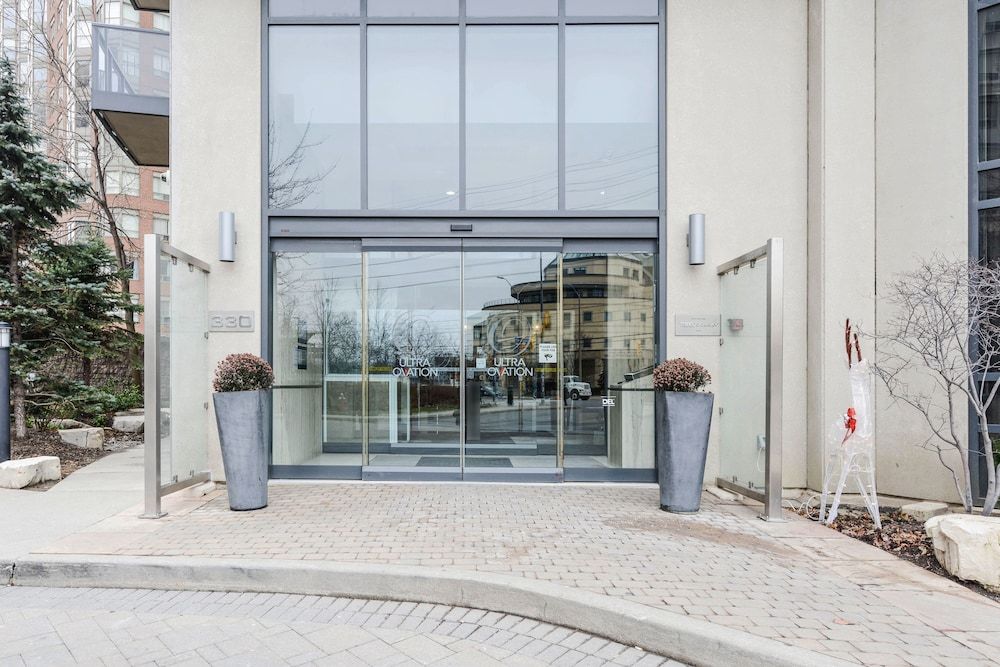 undefined Sarkar Suites - 330 Burnhamthorpe Road 3