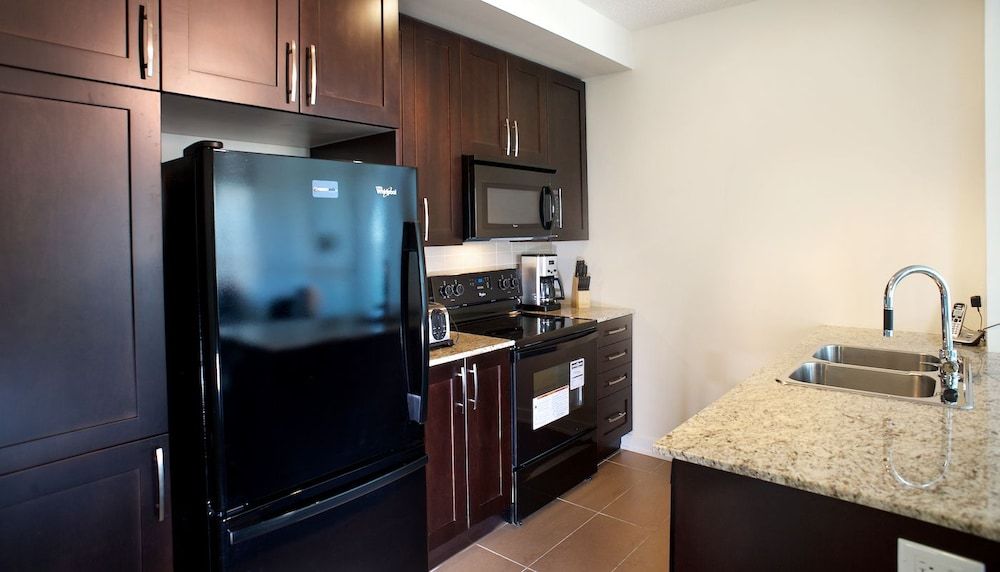 undefined Pathway Luxury Suites - 4099 Brickstone 8