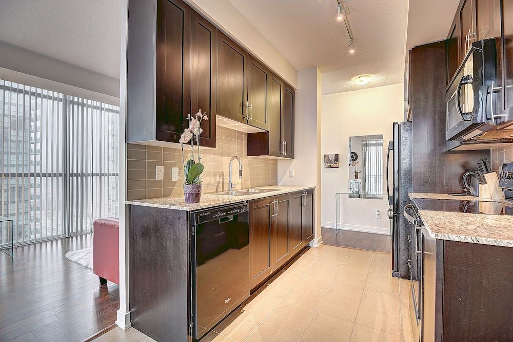 undefined Pathway Luxury Suites - 4099 Brickstone 9