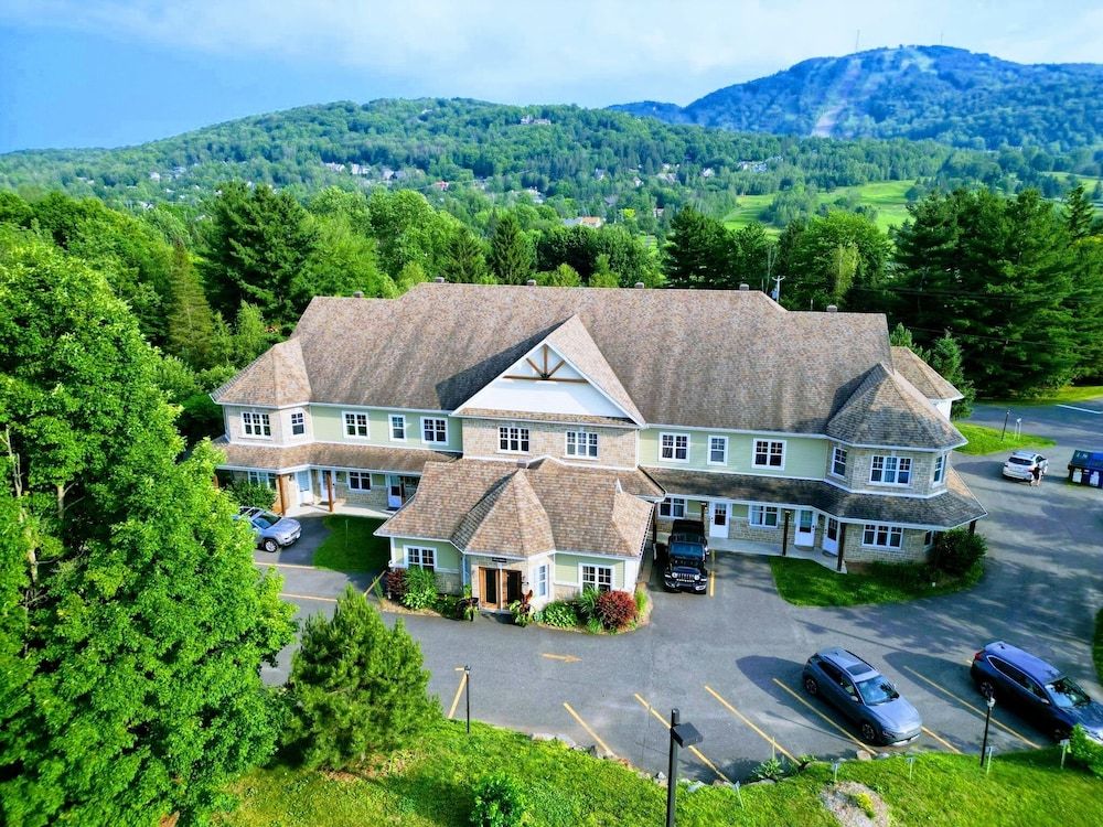 Champlain Condo 202