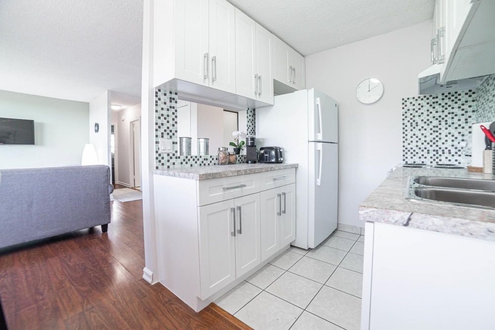 undefined Beautiful 2bdr Suite w Parking Patio Coffee Wifi 6