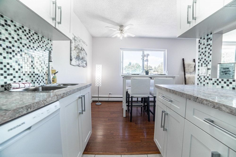 undefined Beautiful 2bdr Suite w Parking Patio Coffee Wifi 5