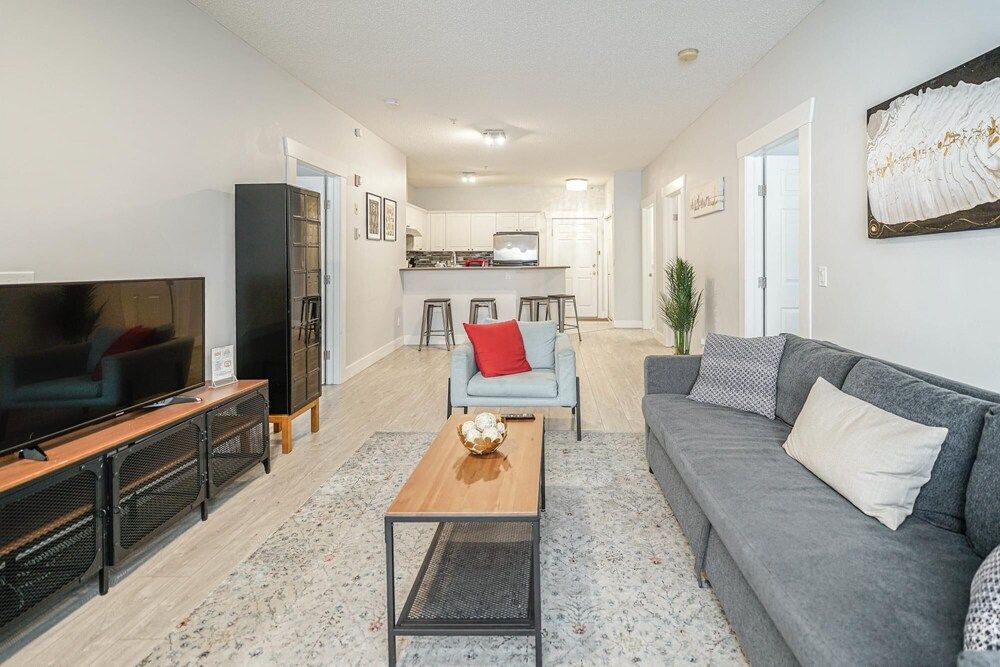 undefined Cozy Condo w Parking Wifi Coffee - 5min2stampede 9