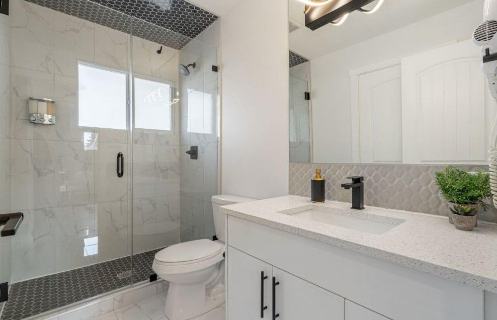 undefined The Fern No Service Fees Close 2 Chinook Mall 5