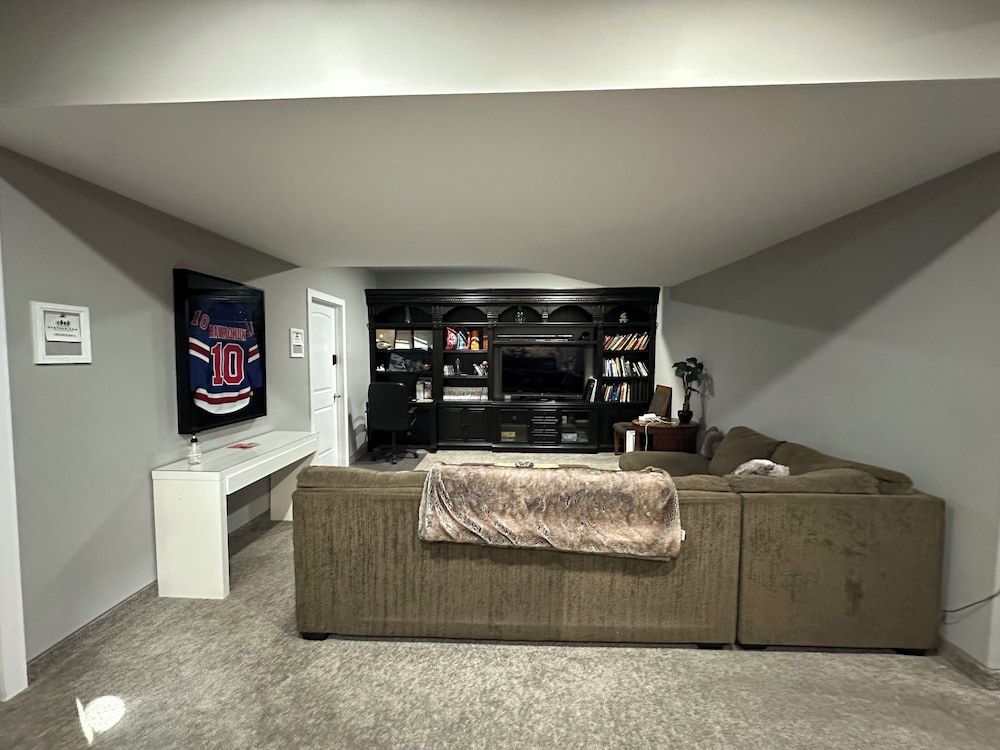 Stay549 Comfort Room, 1 Queen Bed 5