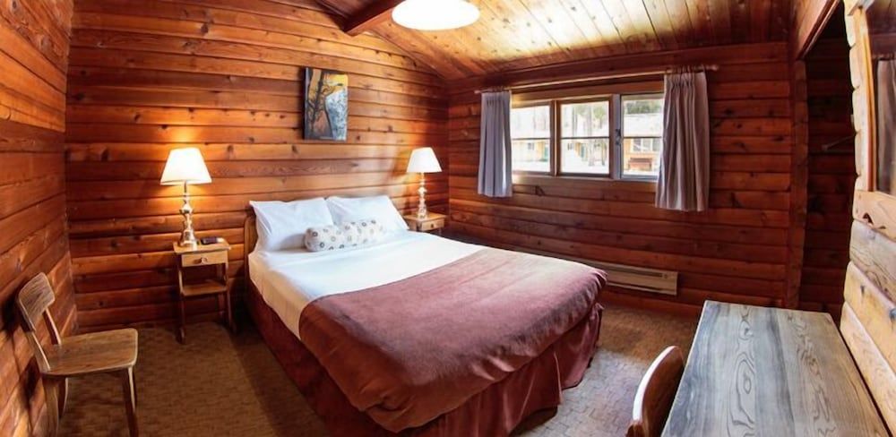 Jasper House Bungalows Family Quadruple Room