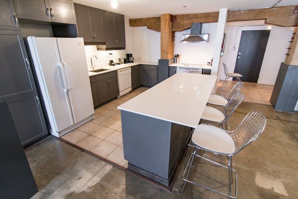 undefined 1821 Industrial Loft in Old Port by Nuage 7