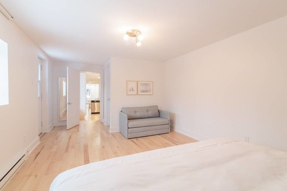 undefined 3 Br Luxury & Spacious Apartment in Little Italy 5