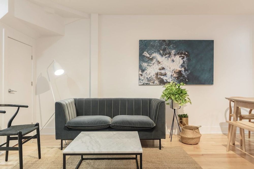 undefined 3 Br Luxury & Spacious Apartment in Little Italy