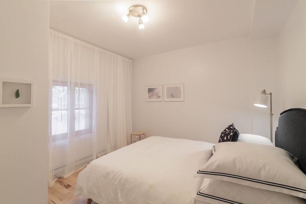 undefined 3 Br Luxury & Spacious Apartment in Little Italy 7