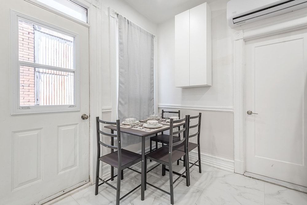 undefined 5225 rue Saint-urbain 6