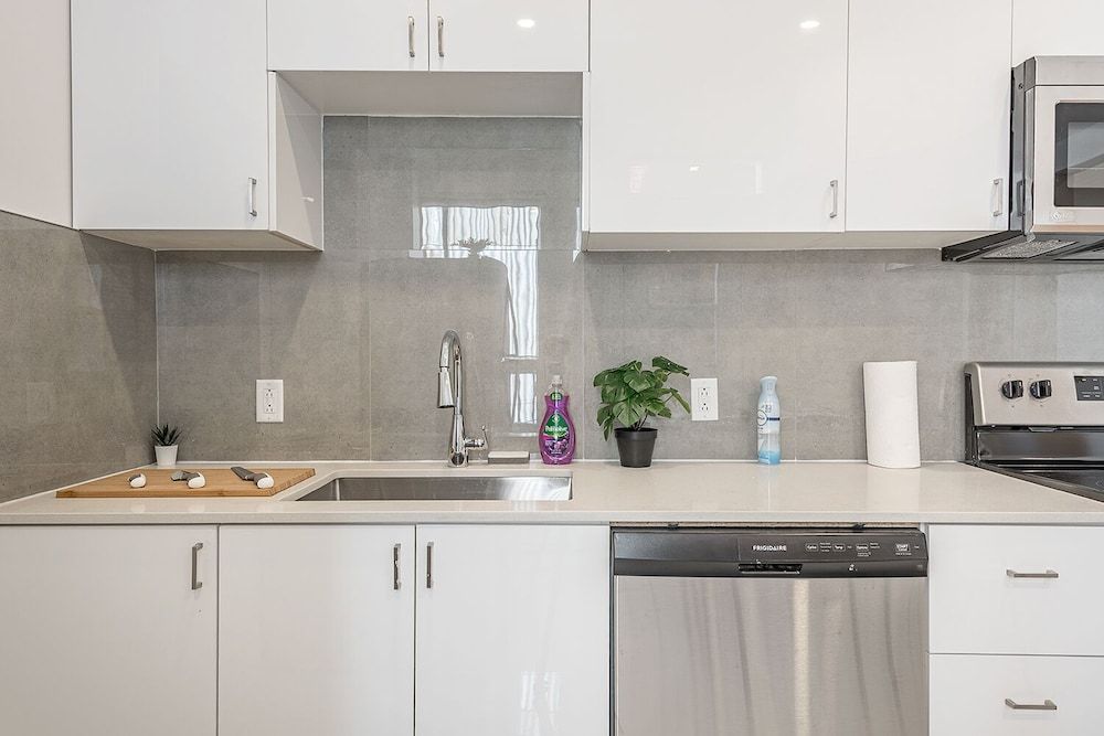 undefined BRIGHT COZY 4Bed in the Heart of MileEnd 10