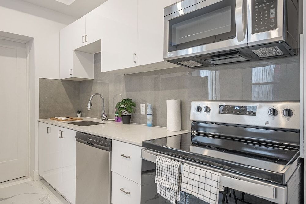 undefined BRIGHT COZY 4Bed in the Heart of MileEnd 9