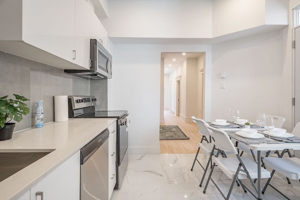 undefined BRIGHT COZY 4Bed in the Heart of MileEnd 5