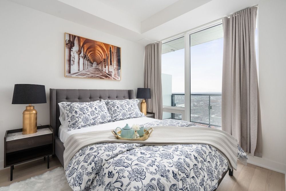 undefined Designer 1BR plus Study Suite 6