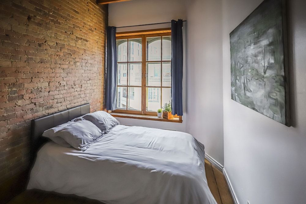 undefined LE 402 - Hostel 6