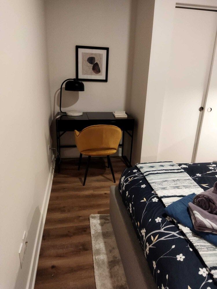 undefined Corporate  Business stays in MTL DT 2