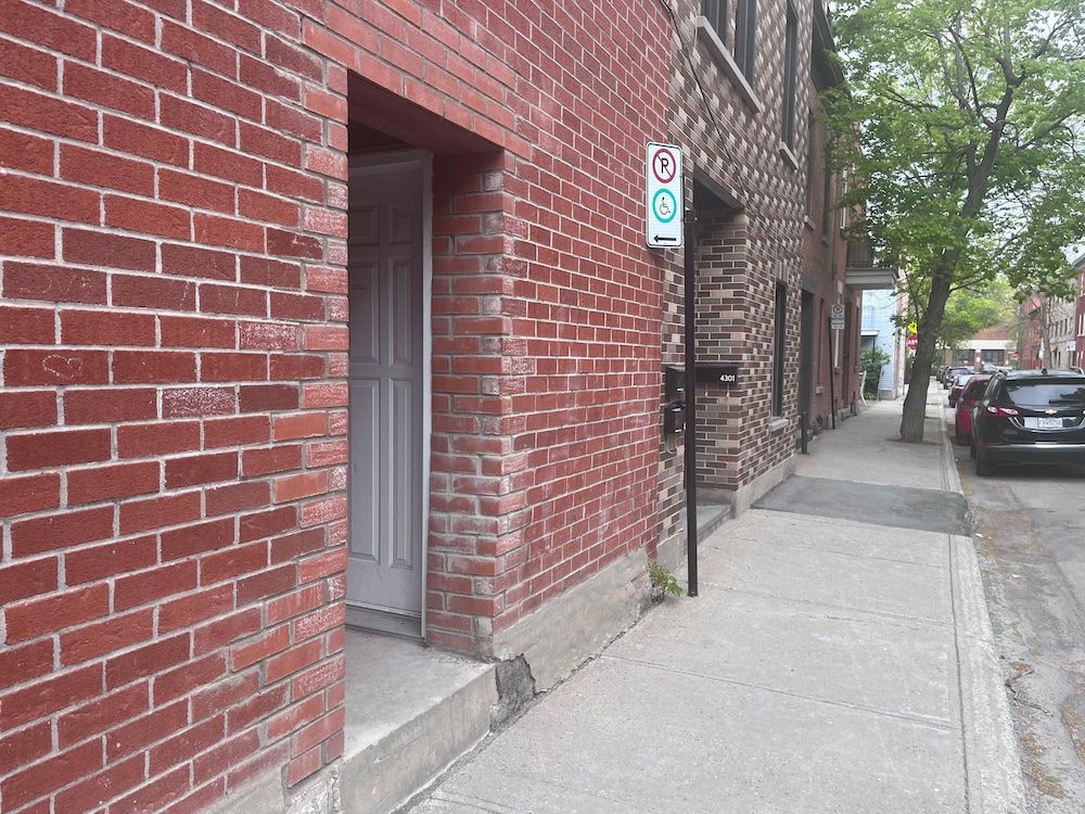 undefined Superbe Condo 2BDR avec Terrasse 2