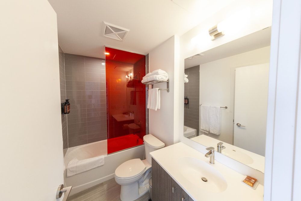 The Laundry Rooms Station Park Kitchener Deluxe Apartment 6