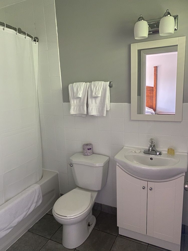 Studio 1 Motel Basic Single Room 7