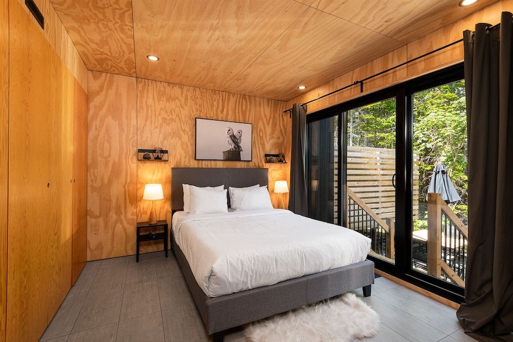 Queen, Twin, Bunk Bed and Sofa Bed Room, BunkBed