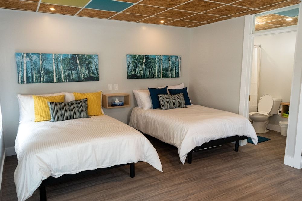 Morel Executive Suites Suite 2, 2 Double Beds 3