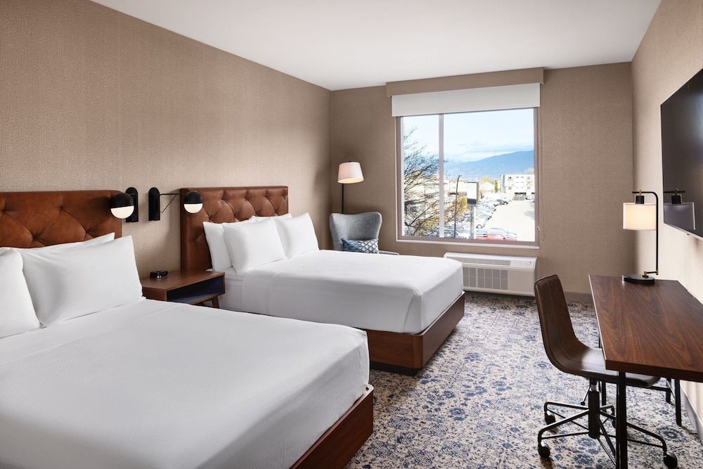Room, 2 Queen Beds, Non Smoking, City View