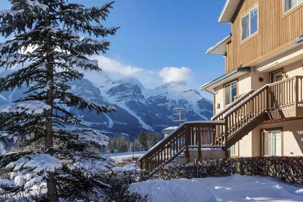 Banff Boundary Lodge-Mountain View Condo