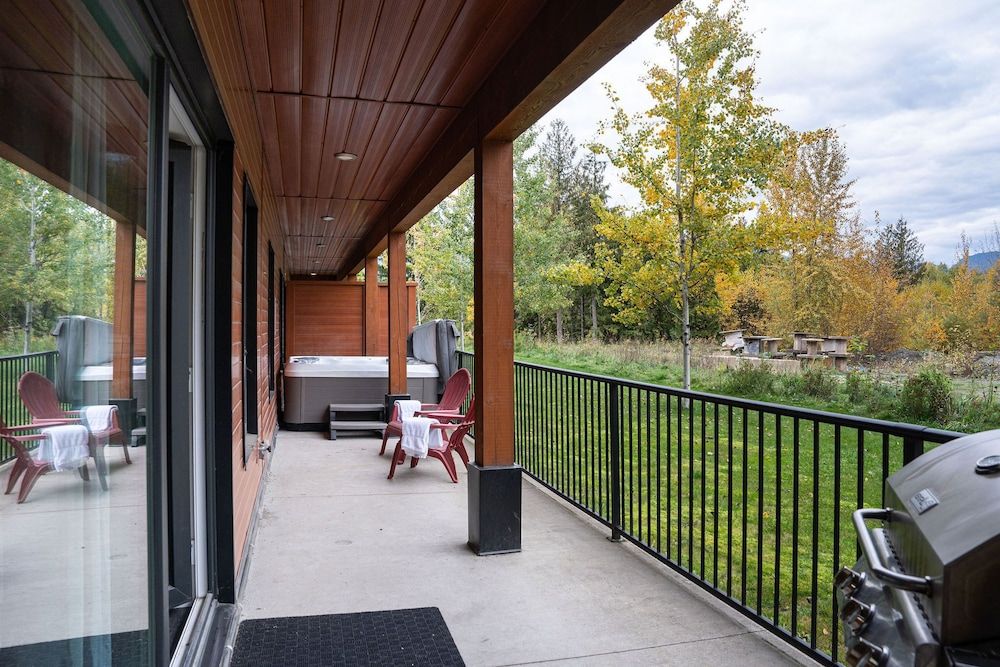 Granite Ridge Condo by Revelstoke Vacations Granite Ridge Condo 16