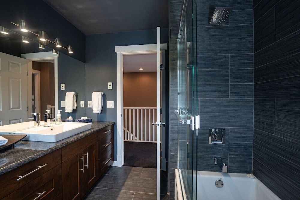 Aspen Lodge by Revelstoke Vacations Apartment 39