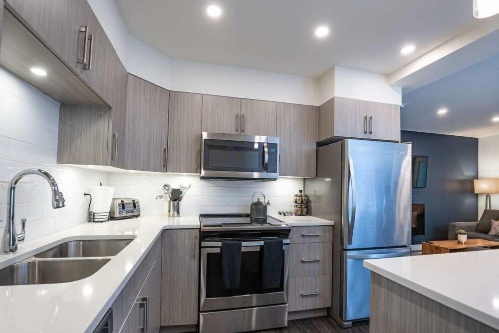 Alpine Escape by Revelstoke Vacations Alpine Escape 14