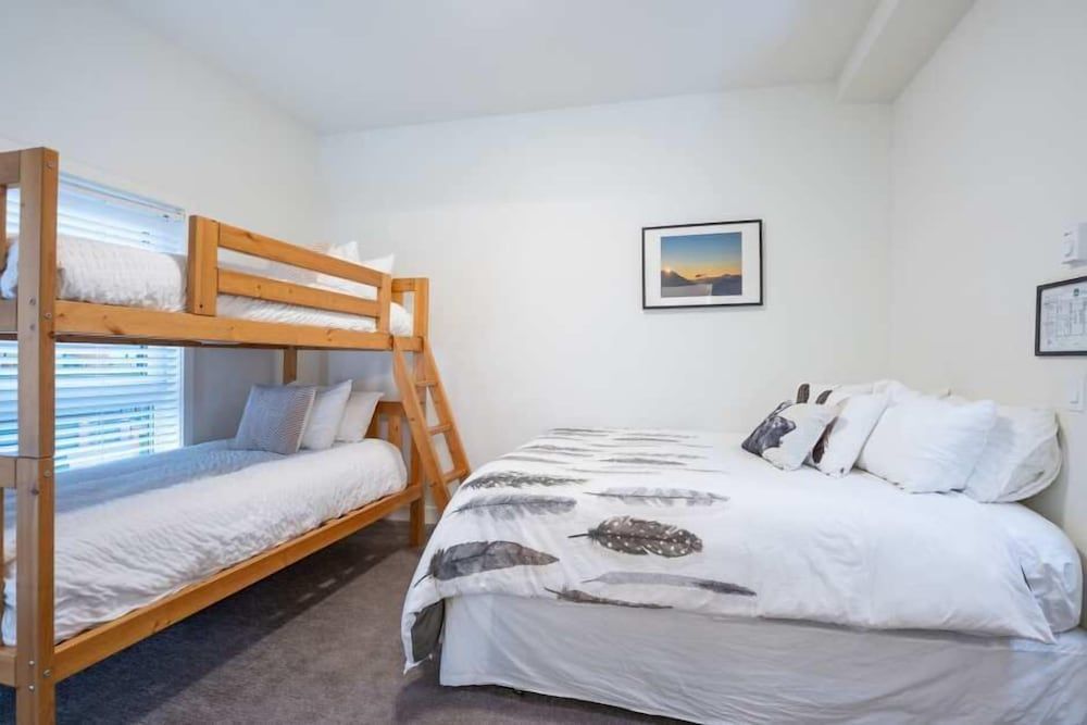 undefined Alpine Escape by Revelstoke Vacations 5