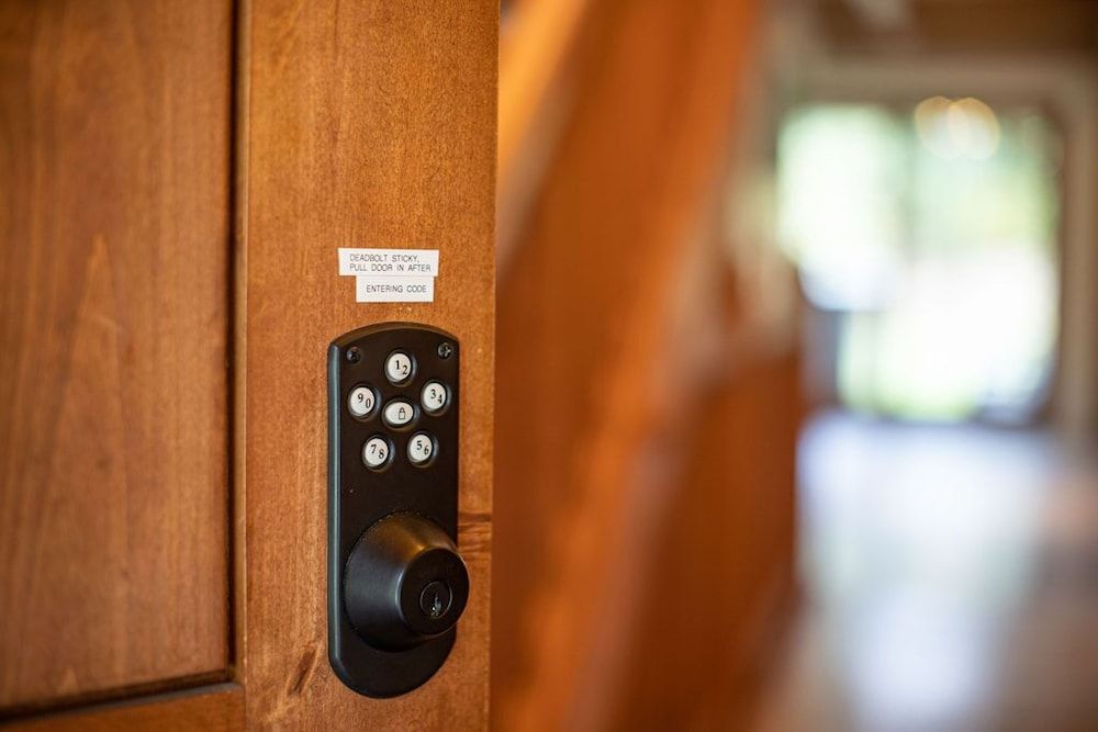 undefined Whyte Mountain Chalet by Revelstoke Vacations 2