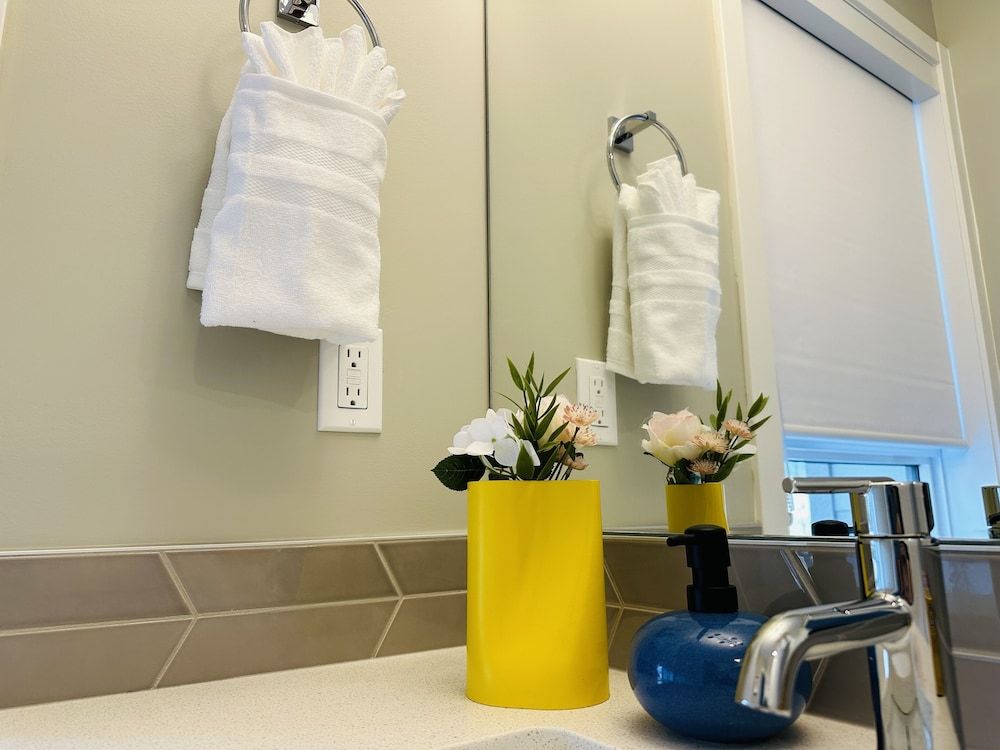 Skyline-Townhouse Combo-AC-Pool-Hot Tub Luxury Townhome, Hot Tub, Mountain View 11