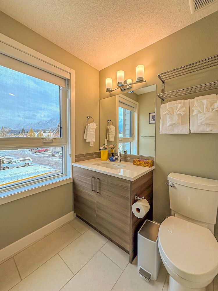 Skyline-Townhouse Combo-AC-Pool-Hot Tub Luxury Townhome, Hot Tub, Mountain View 13