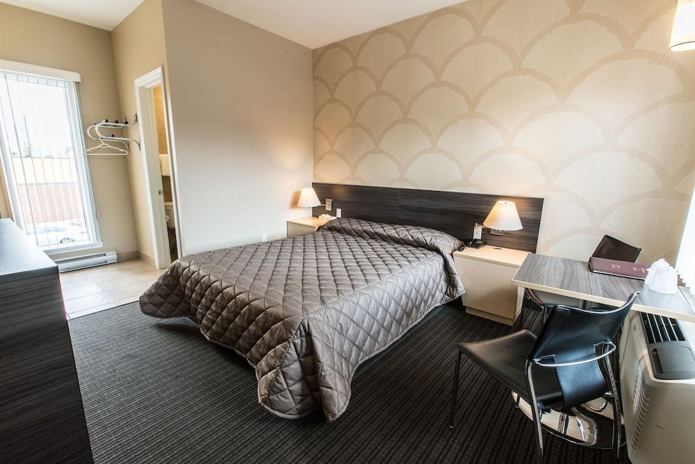 Falcon Motel Brossard Standard Room, 1 Queen Bed, Non Smoking 3