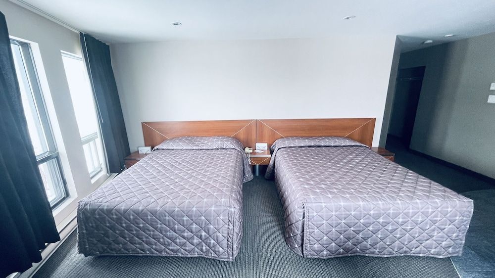 Falcon Motel Brossard