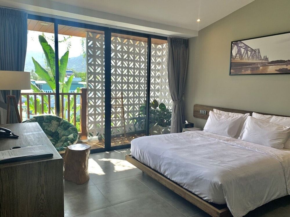 Deluxe Room, Balcony, Mountain View