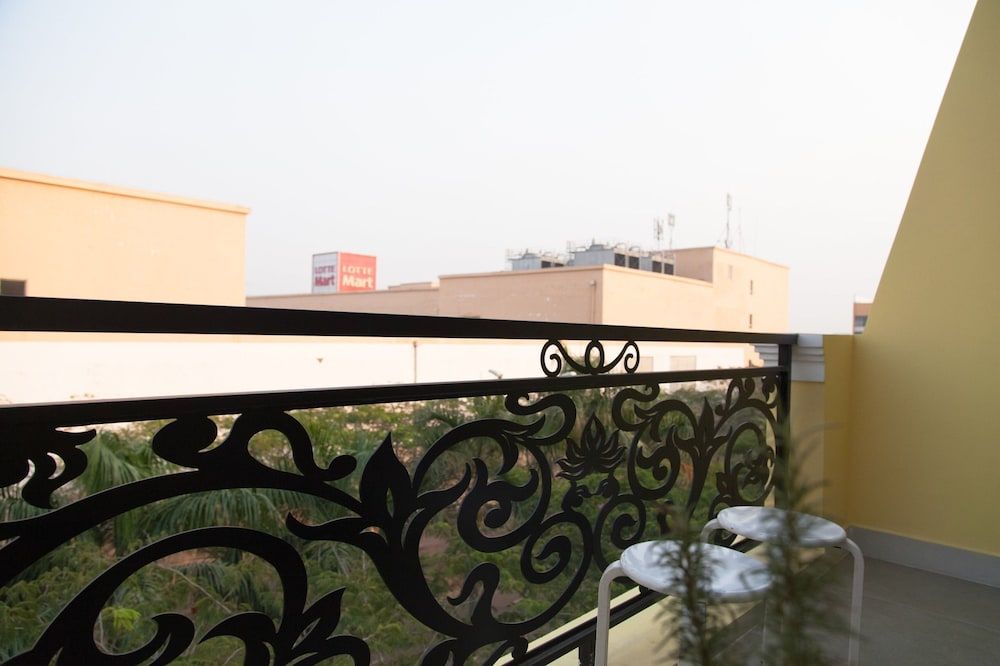 undefined Spring Hotel 10