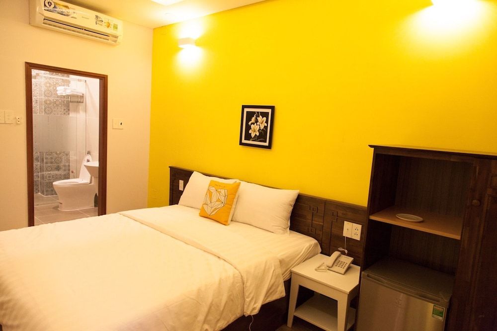 undefined Spring Hotel 9