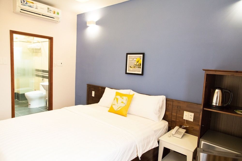 undefined Spring Hotel 2
