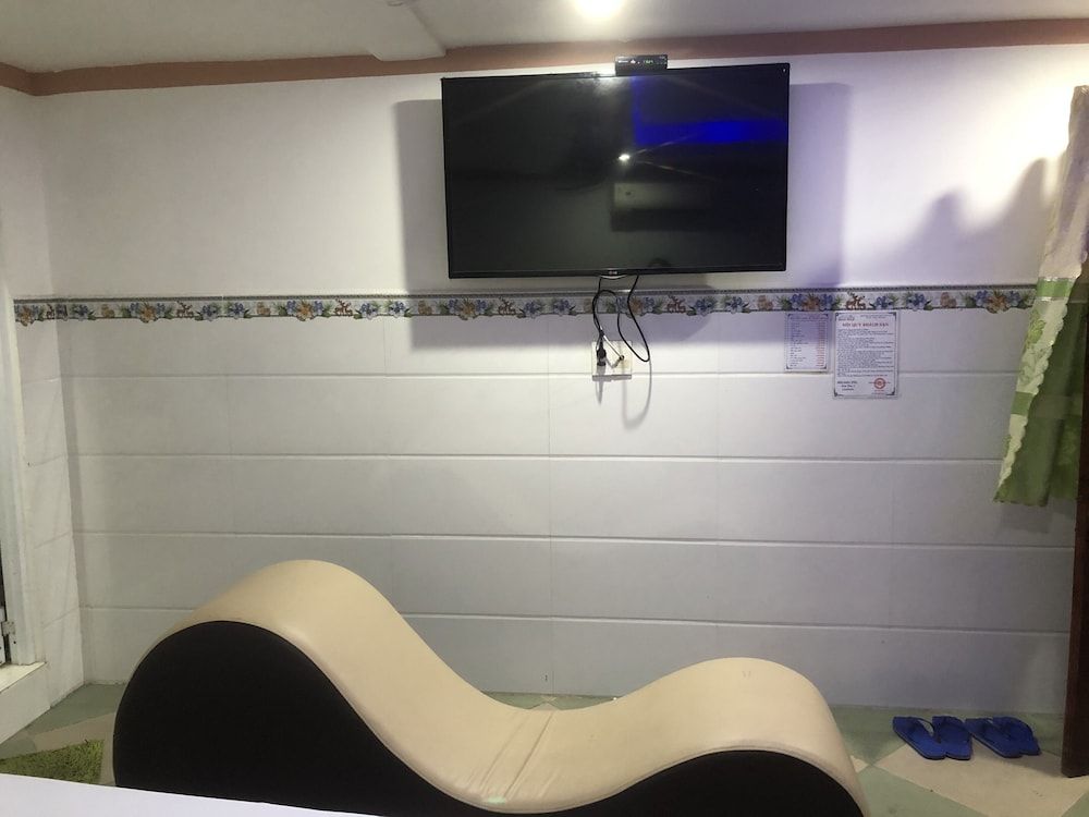 Hoa Ban Hotel Standard Double Room 3